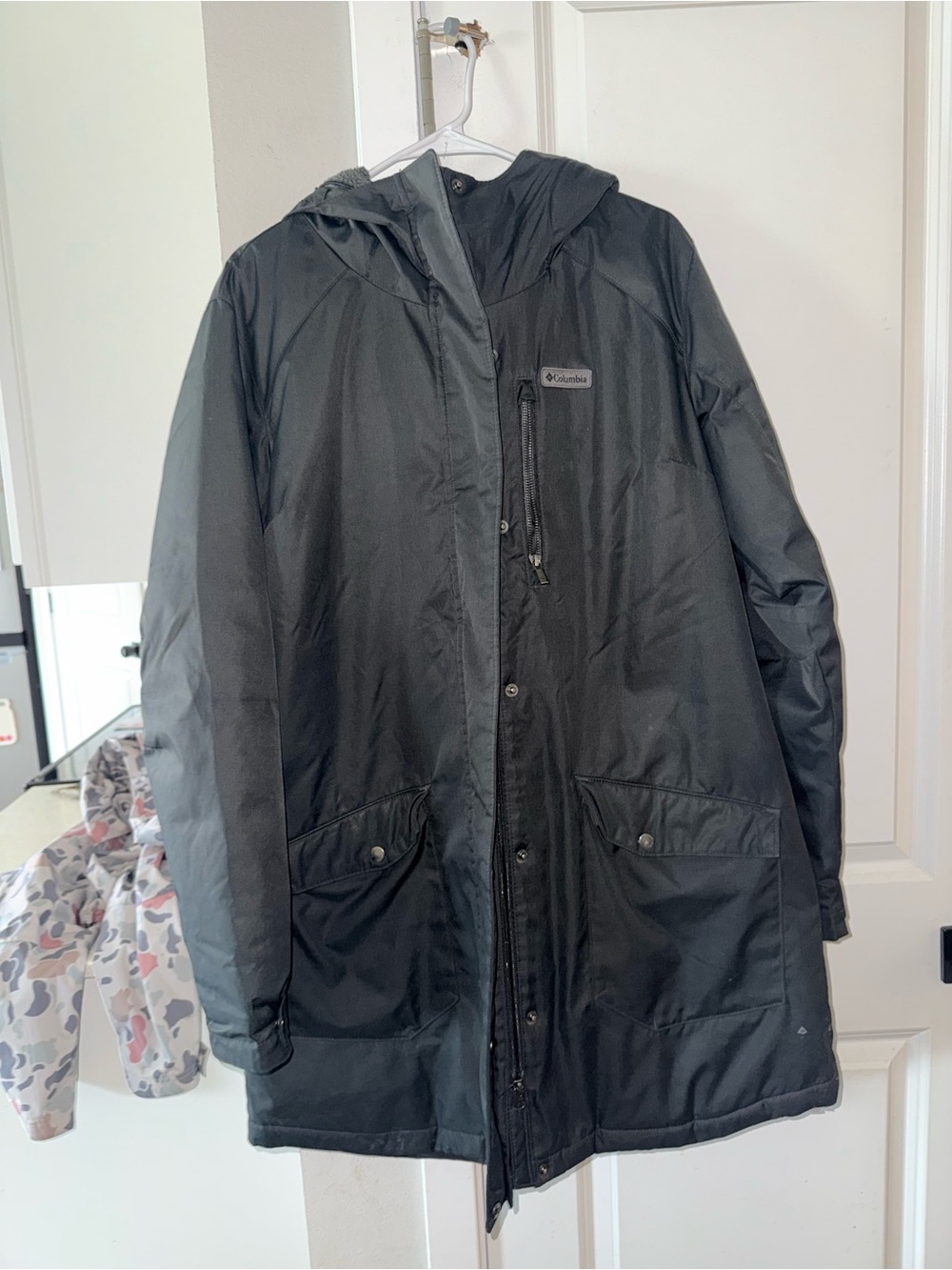 Columbia Black Hooded Ski & Snow Jacket
